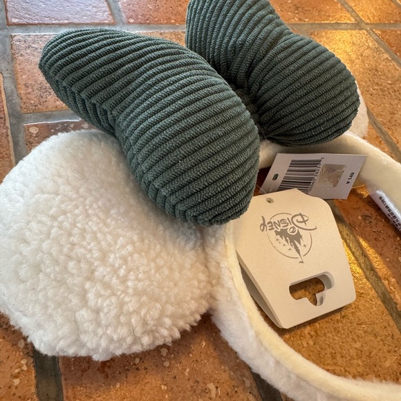 NWT Shanghai Disney Plush Sherpa Minnie Mouse Ears Green Corduroy Puffy Bow NEW